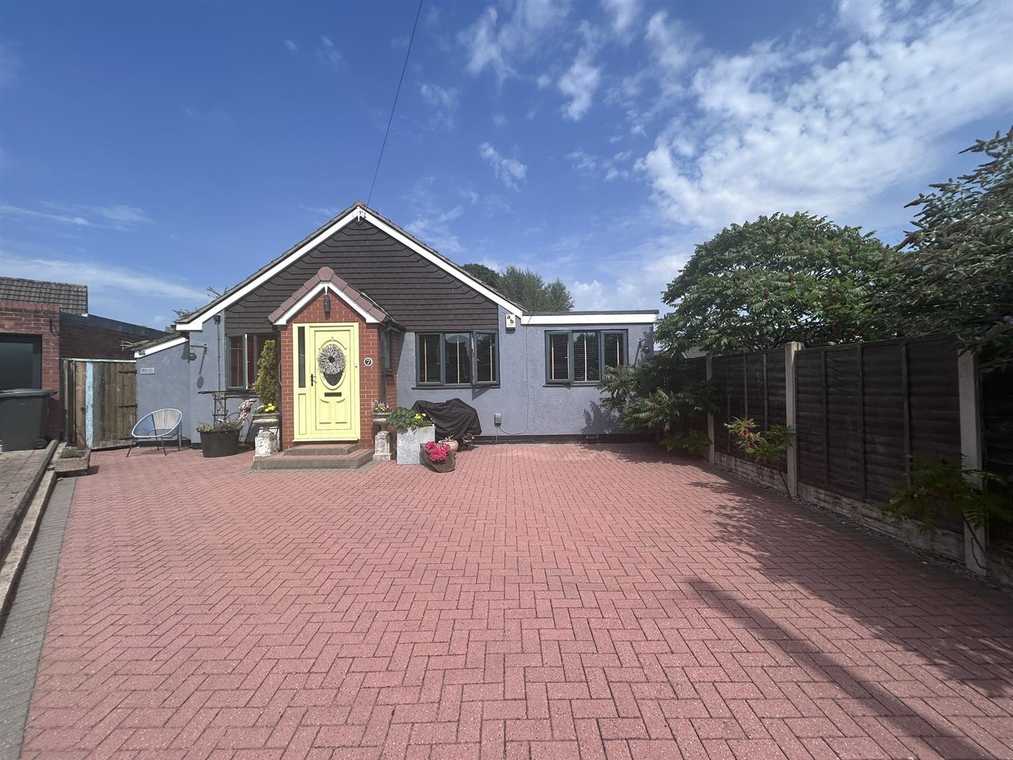 Park Avenue, Burntwood